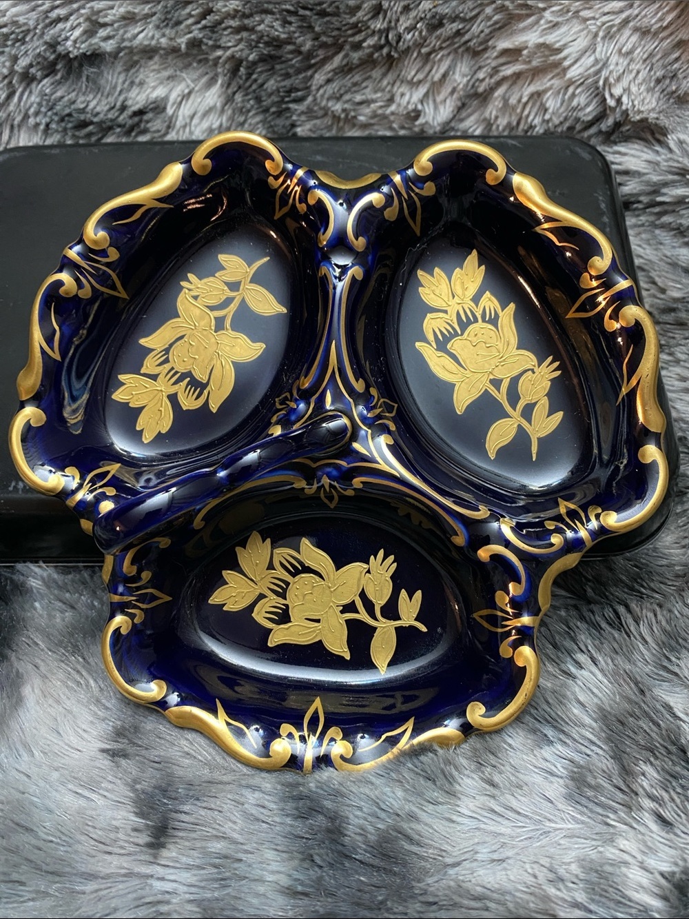 JImenau Graf Von Henneberg
Porzellan Germany Relish Dish - Picture 4 of 16